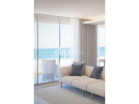 Legacy Living | Apartamento T3 na 1ª linha de mar