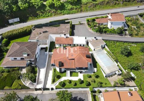 Fantástica moradia T5 com piscina, sauna e ginásio