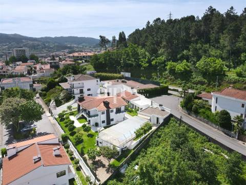 Fantástica moradia T5 com piscina, sauna e ginásio