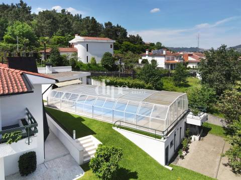 Fantástica moradia T5 com piscina, sauna e ginásio