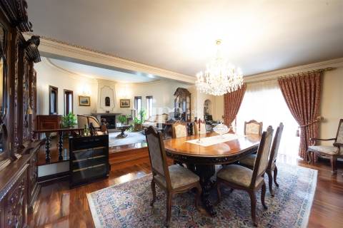 Fantástica moradia T5 com piscina, sauna e ginásio