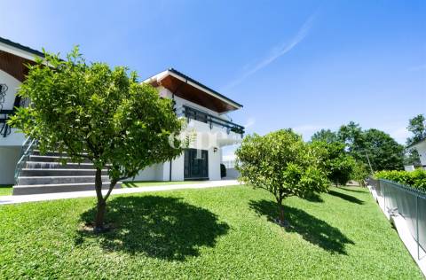 Fantástica moradia T5 com piscina, sauna e ginásio