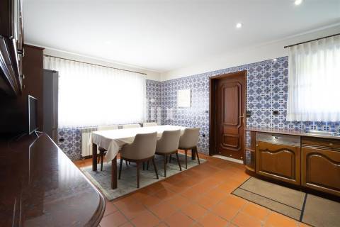 Fantástica moradia T5 com piscina, sauna e ginásio