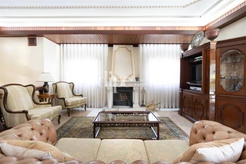 Fantástica moradia T5 com piscina, sauna e ginásio