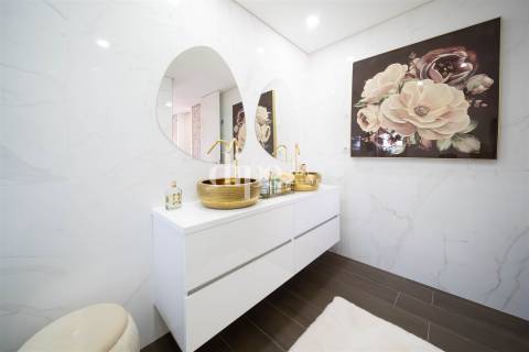 Fantástica moradia T3+1 com piscina e sala de inverno