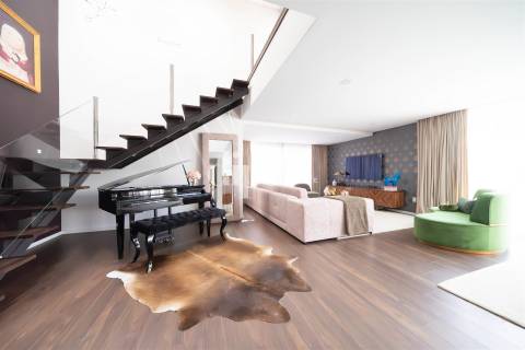 Fantástica moradia T3+1 com piscina e sala de inverno