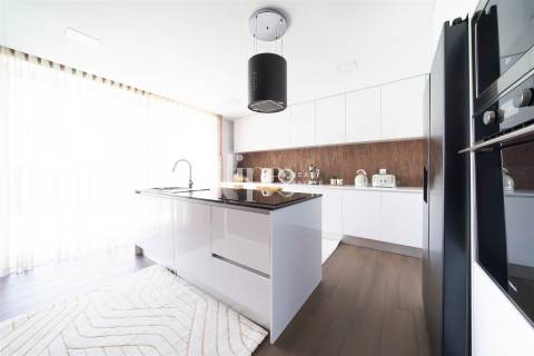 Fantástica moradia T3+1 com piscina e sala de inverno