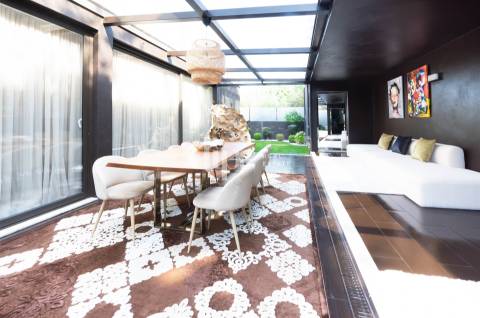 Fantástica moradia T3+1 com piscina e sala de inverno