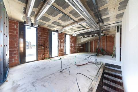 Apartamento T4 Duplex Recuado em fase final construção no centro da cidade do Porto