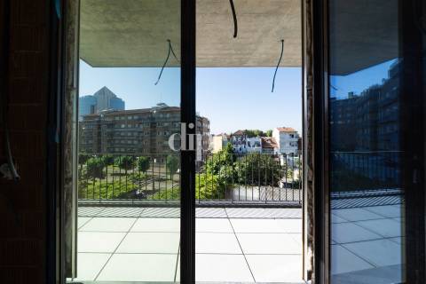 Apartamento T3 em fase final de construção no centro do Porto