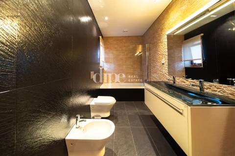 Luxuosa Quinta T4 inserida num terreno com 12.600m2