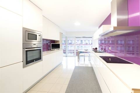 Apartamento T3 situado na Av. D. João IV