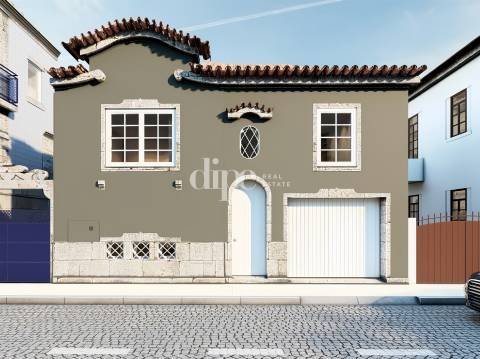 Moradia T3+1 para Restauro com projeto no centro de Guimarães.