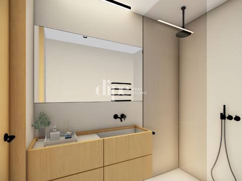 Moradia T3+1 para Restauro com projeto no centro de Guimarães.