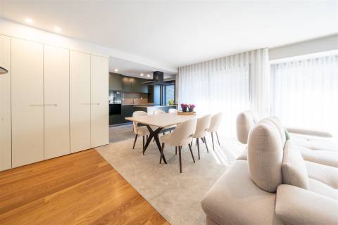 Apartamento T2 junto ao centro