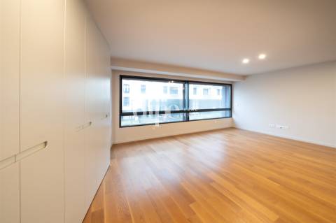 Apartamento T1 Venda em Candoso São Tiago e Mascotelos,Guimarães