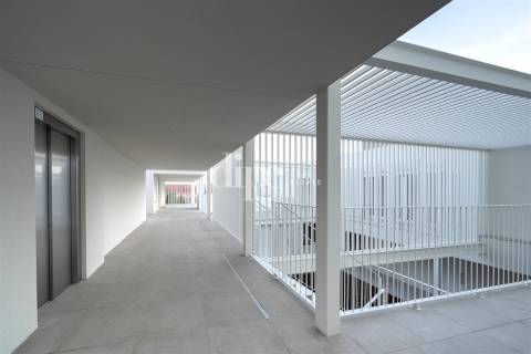 Apartamento T1 novo inserido no empreendimento Vila Flor Gallery