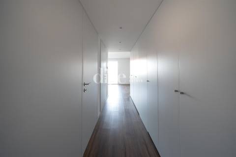 Apartamento T1 novo inserido no empreendimento Vila Flor Gallery