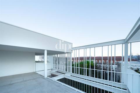 Apartamento T1 novo inserido no empreendimento Vila Flor Gallery