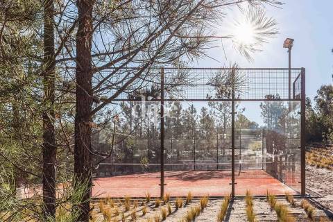 Luxuosa Moradia T4 inserido no empreendimento Melides Villas