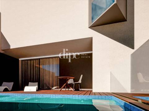 Moradia T3 com piscina em fase final construção