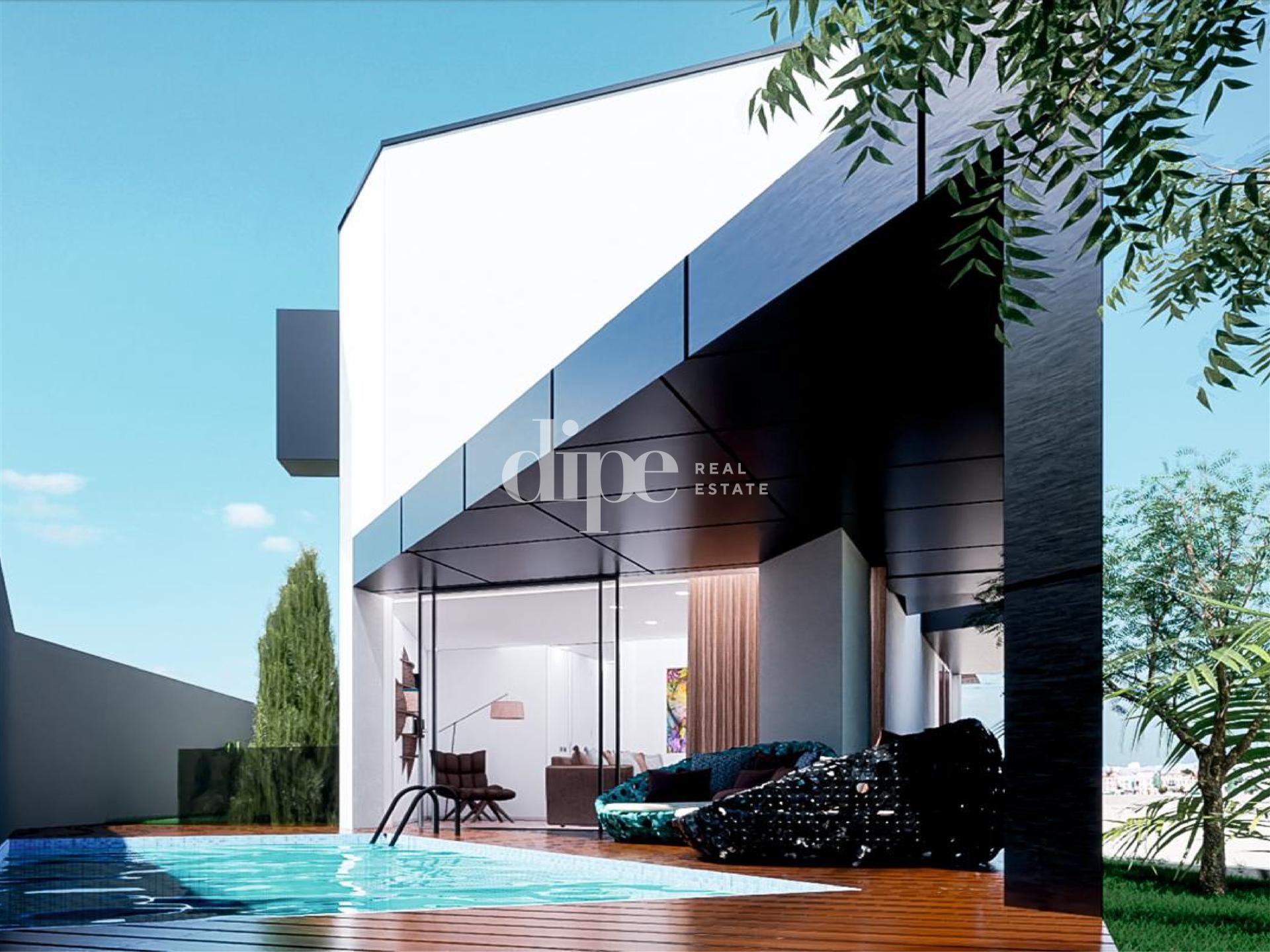 Moradia T3 com piscina em fase final construção