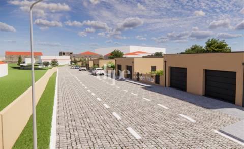 Moradia T3 em construção em Serzedelo