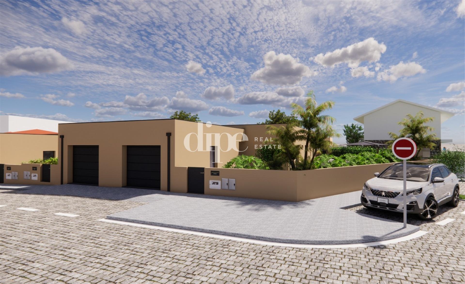 Moradia T3 em construção em Serzedelo