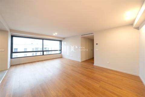 Apartamento T2 por estrear no centro de Guimarães para arrendar