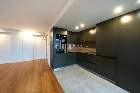 Apartamento T2 por estrear no centro de Guimarães para arrendar