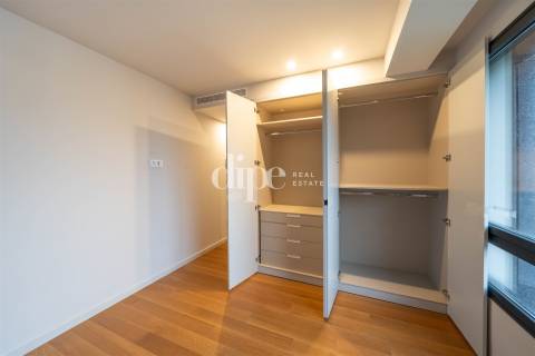 Apartamento T2 por estrear no centro de Guimarães para arrendar