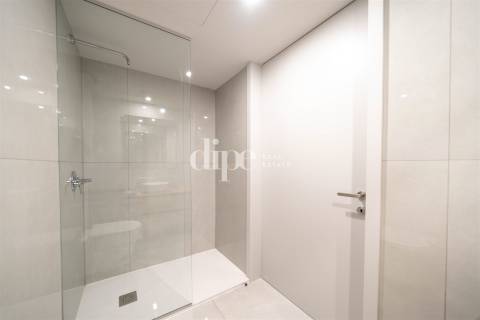 Apartamento T2 por estrear no centro de Guimarães para arrendar