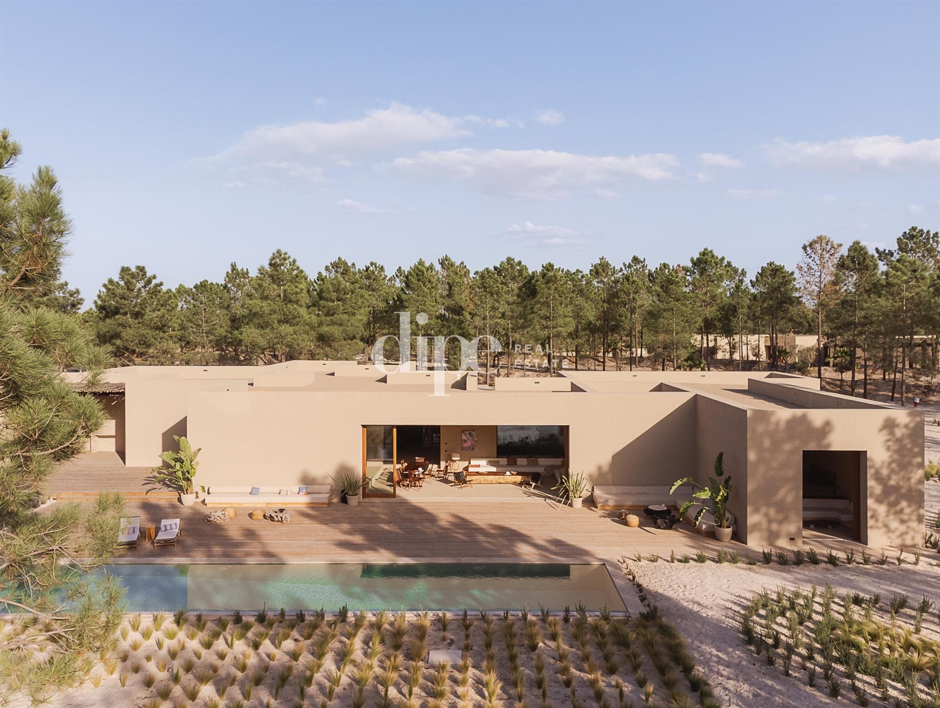 Luxuosa Moradia T4 inserida no empreendimento Melides Villas