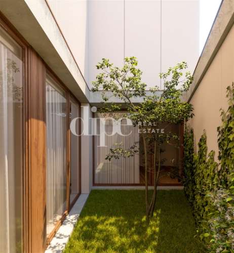 Apartamento T4 Duplex Recuado em fase final construção no centro da cidade do Porto