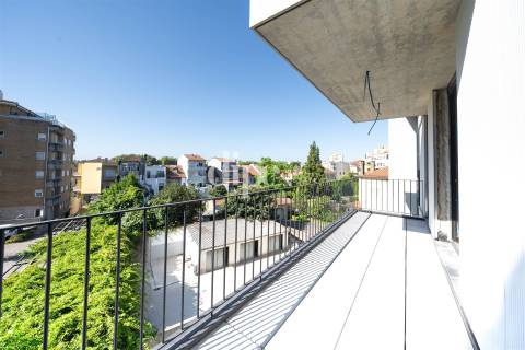 Apartamento T3 em fase final de construção no centro do Porto