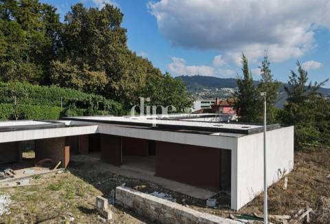 Moradia Térrea no Condominio privado
