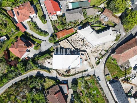 Apartamento T1 em construção com piscina privativa