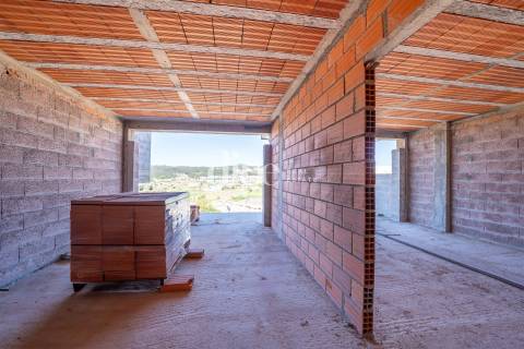 Apartamento T1 em construção com piscina privativa