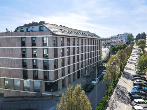 Apartamento T6 na Av. São Gonçalo no coração de Guimarães