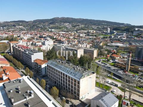 Fantástico Apartamento T4 na Av. São Gonçalo, centro de Guimarães