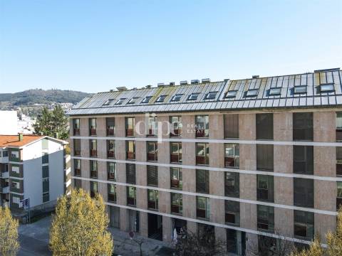 Fantástico Apartamento T4 na Av. São Gonçalo, centro de Guimarães