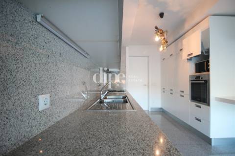 T4 para arrendamento no Portas do Condado