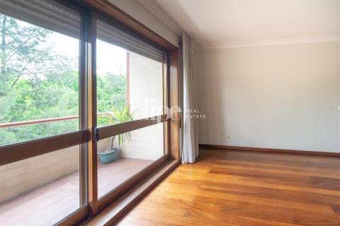 Arrendamento | Apartamento T3+1 na Av. São Gonçalo, no coração da cidade de Guimarães