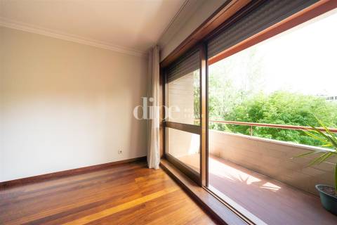 Arrendamento | Apartamento T3+1 na Av. São Gonçalo, no coração da cidade de Guimarães