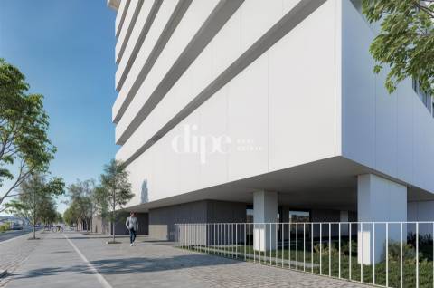 Apartamento T4 inserido no Condomínio Privado ´Stratá.