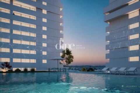 Apartamento T4 inserido no Condomínio Privado ´Stratá.