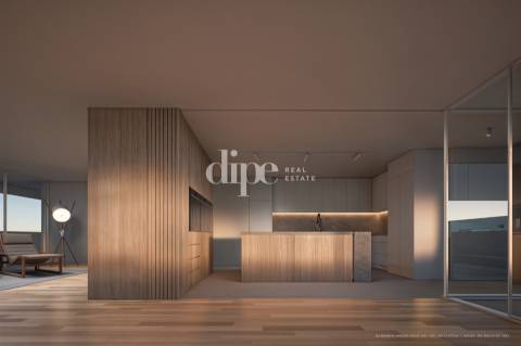 Apartamento T4 inserido no Condomínio Privado ´Stratá