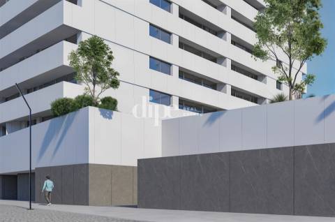 Apartamento T4 inserido no Condomínio Privado ´Stratá