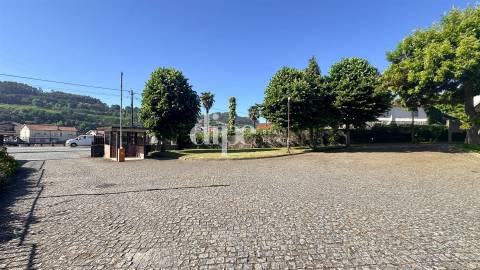 Armazém para arrendamento com 583m2