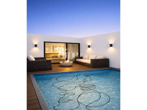 Luxuosa Moradia T3 com piscina no Porto